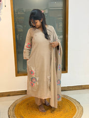 Niramika 923