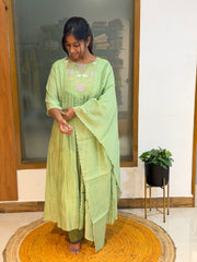 Ivanya 1032B