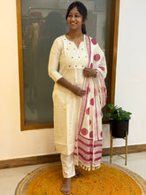 Khadi dots 630C