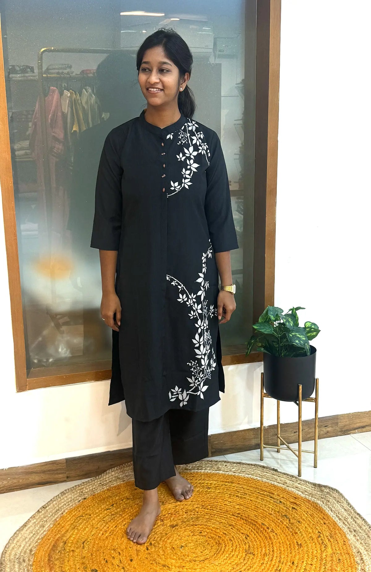 Everyday black 575A