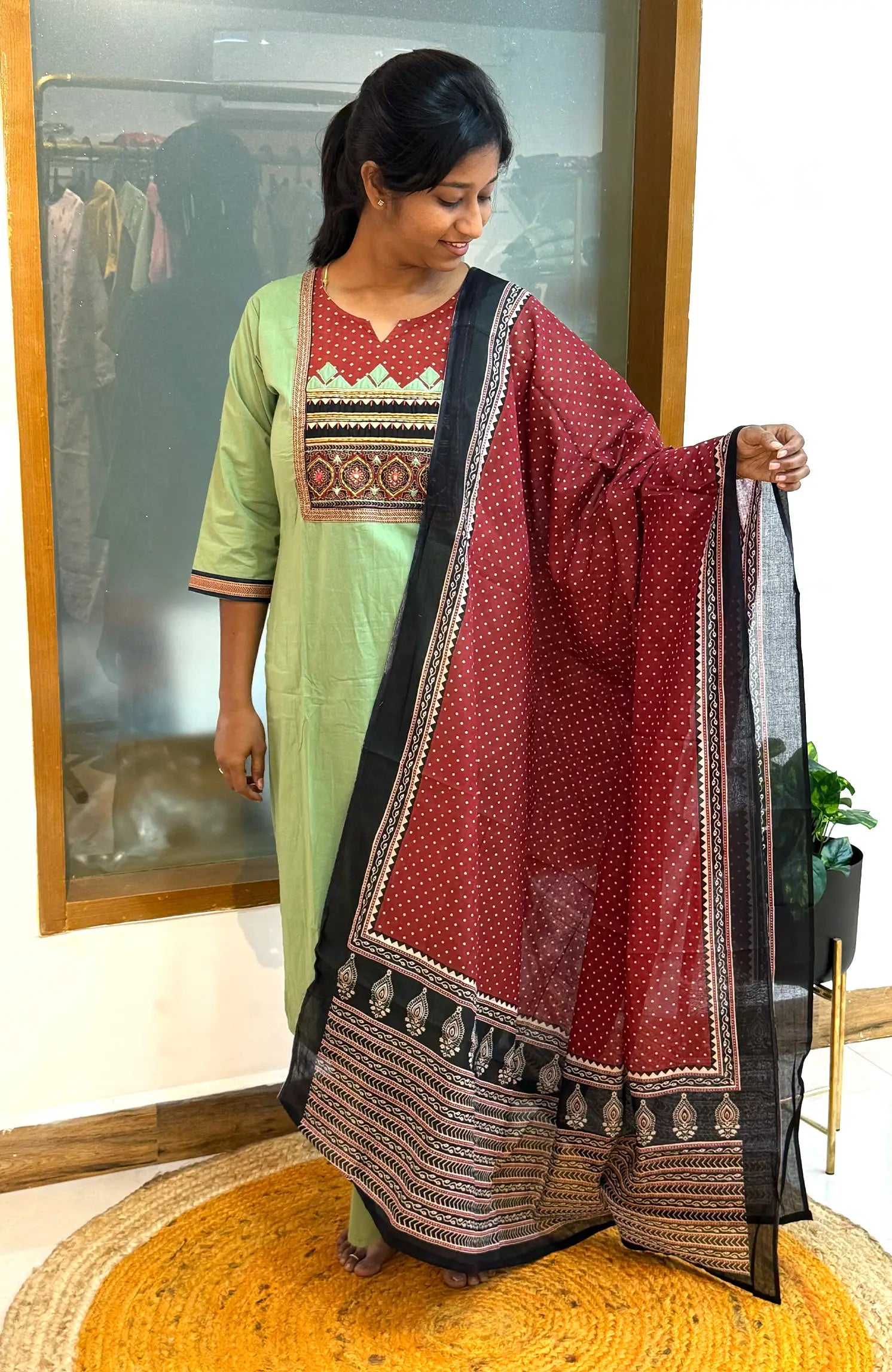 Forest green & brown 562