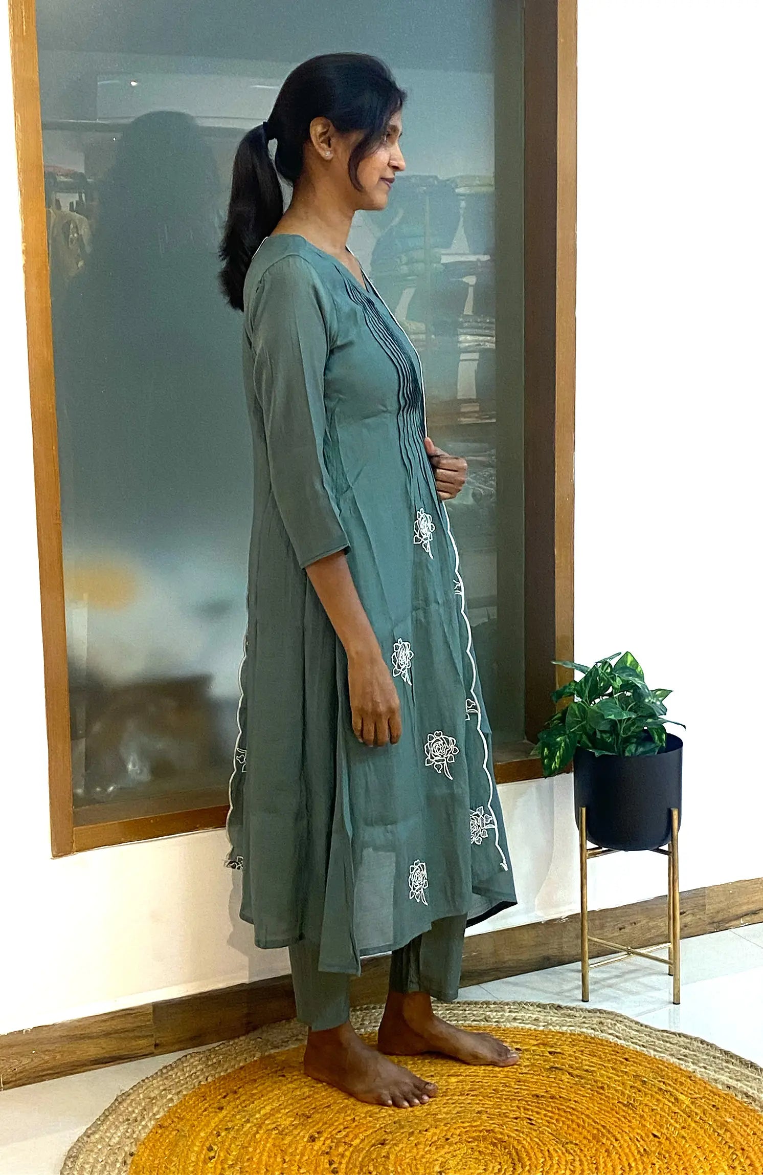 Sea green 579