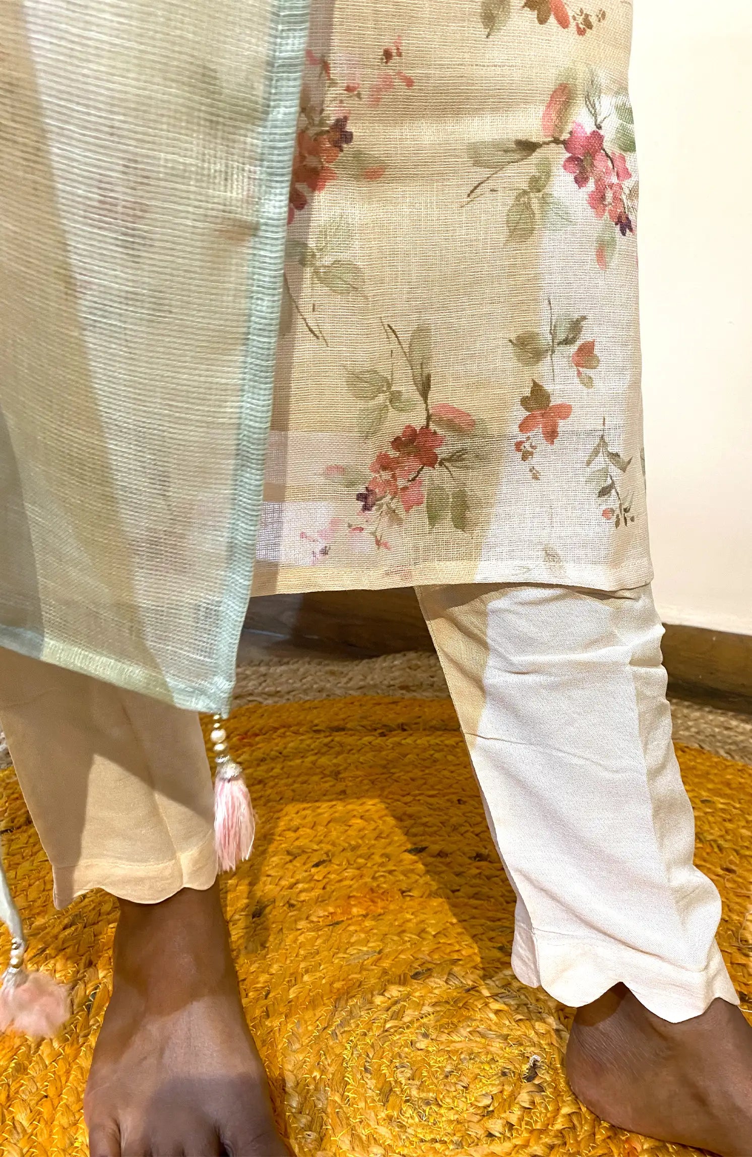 Linen Blossoms 495