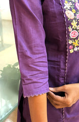 Violet blooms 589