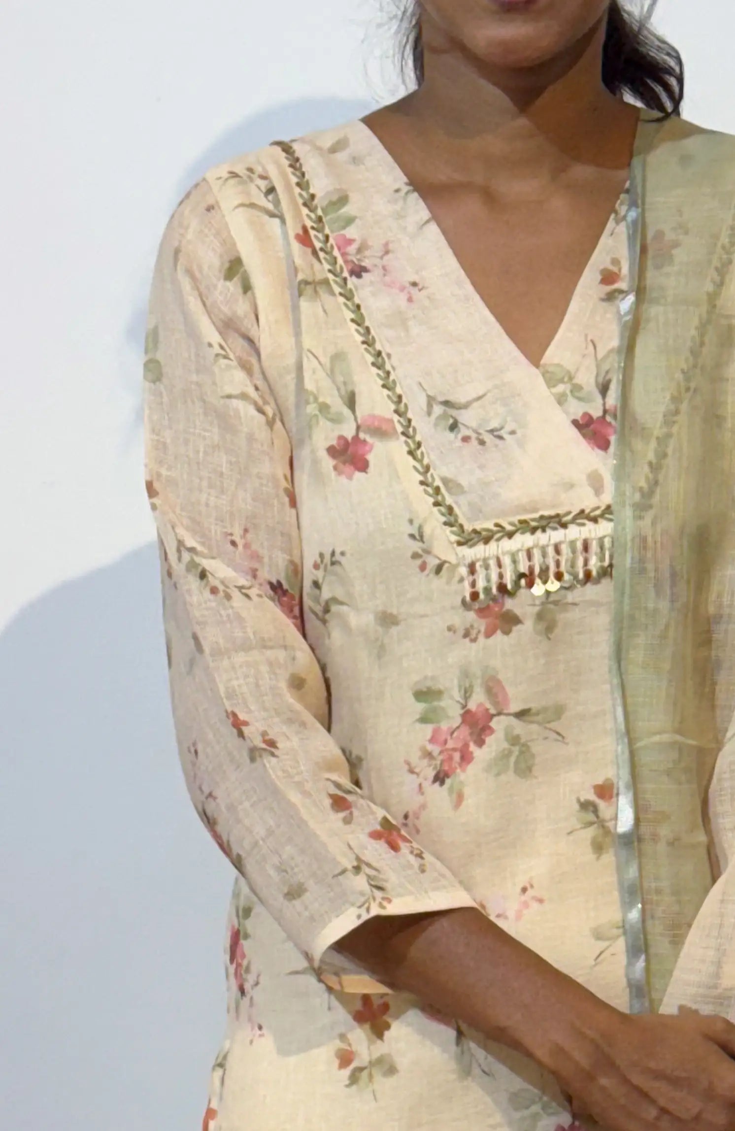 Linen Blossoms 495