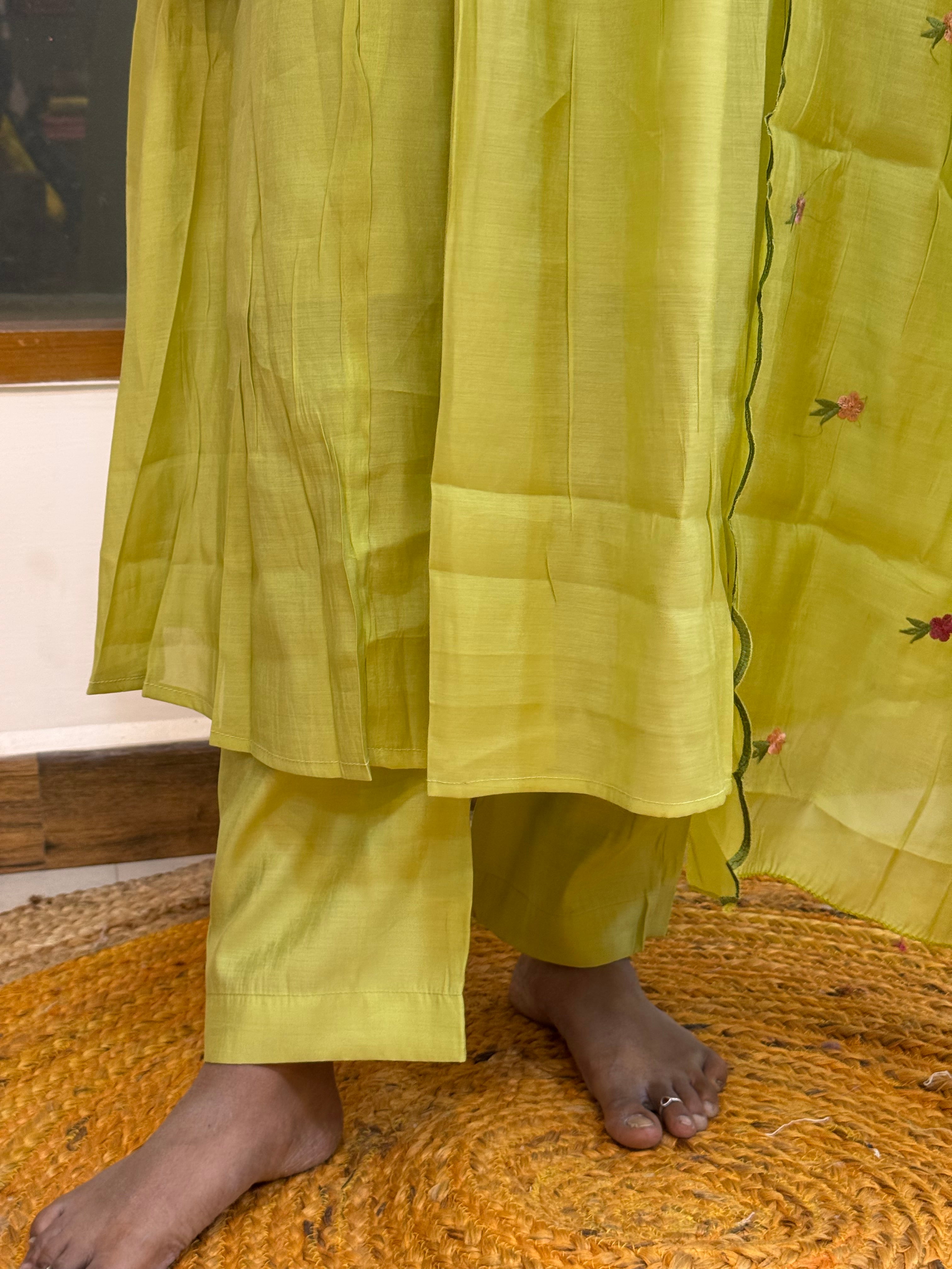 Lavanya 844