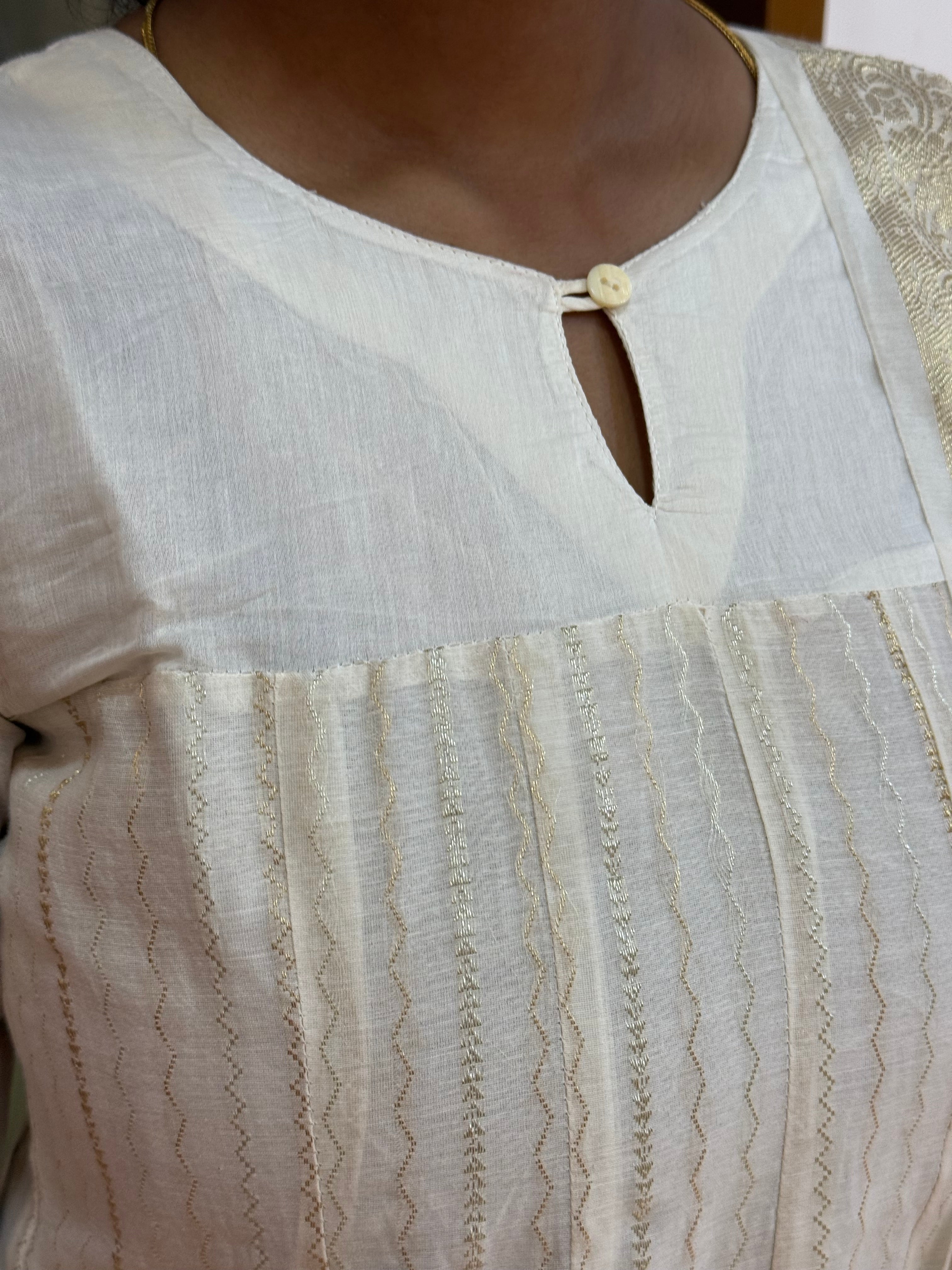 Ajvitha 975