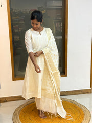 Ajvitha 975