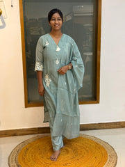 Avni 841