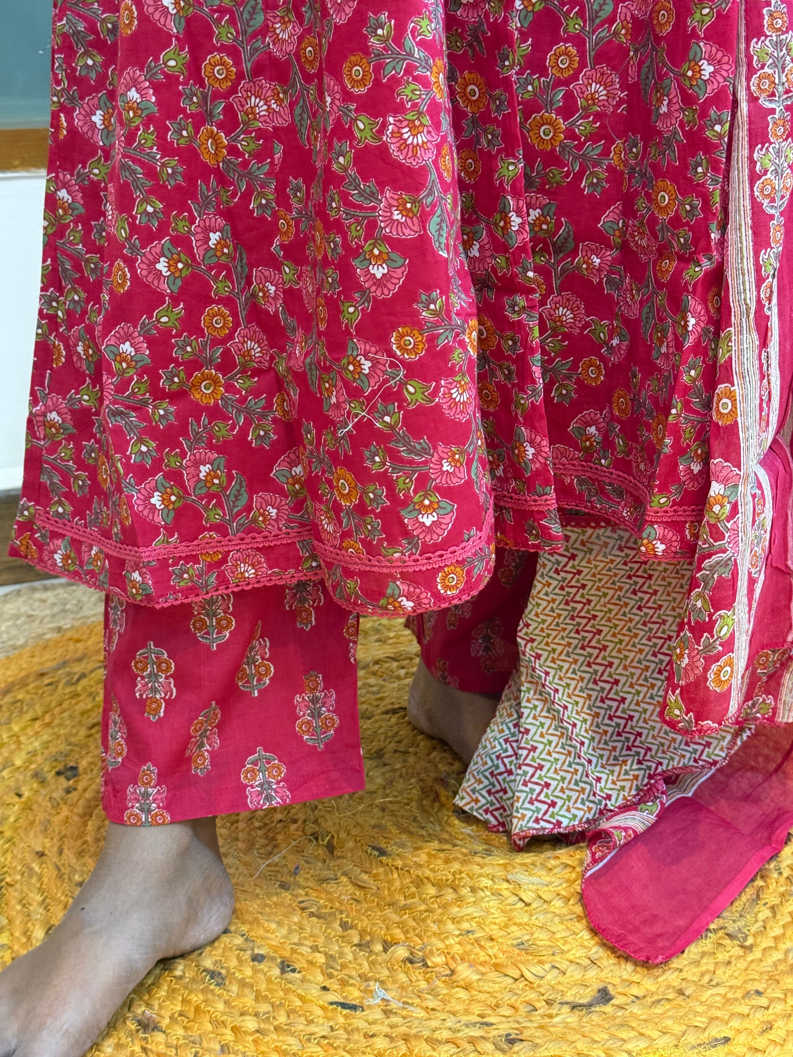 Vedhika 925