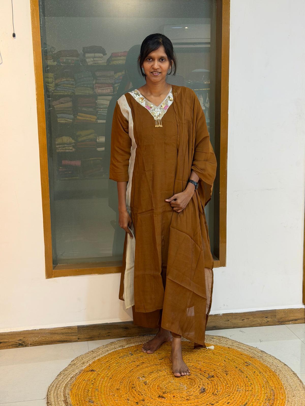 Ishvika 998