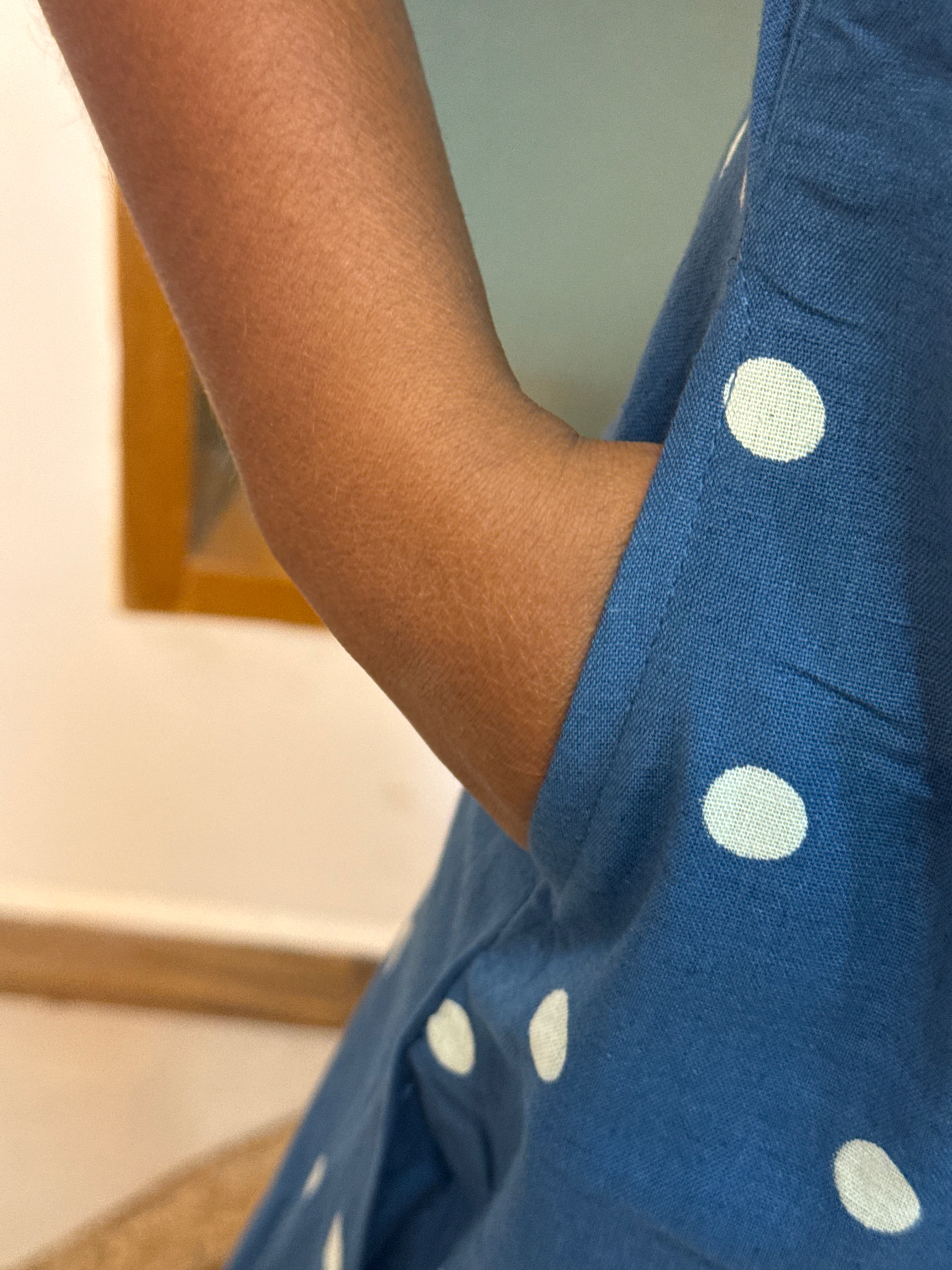 Dot tales 702A