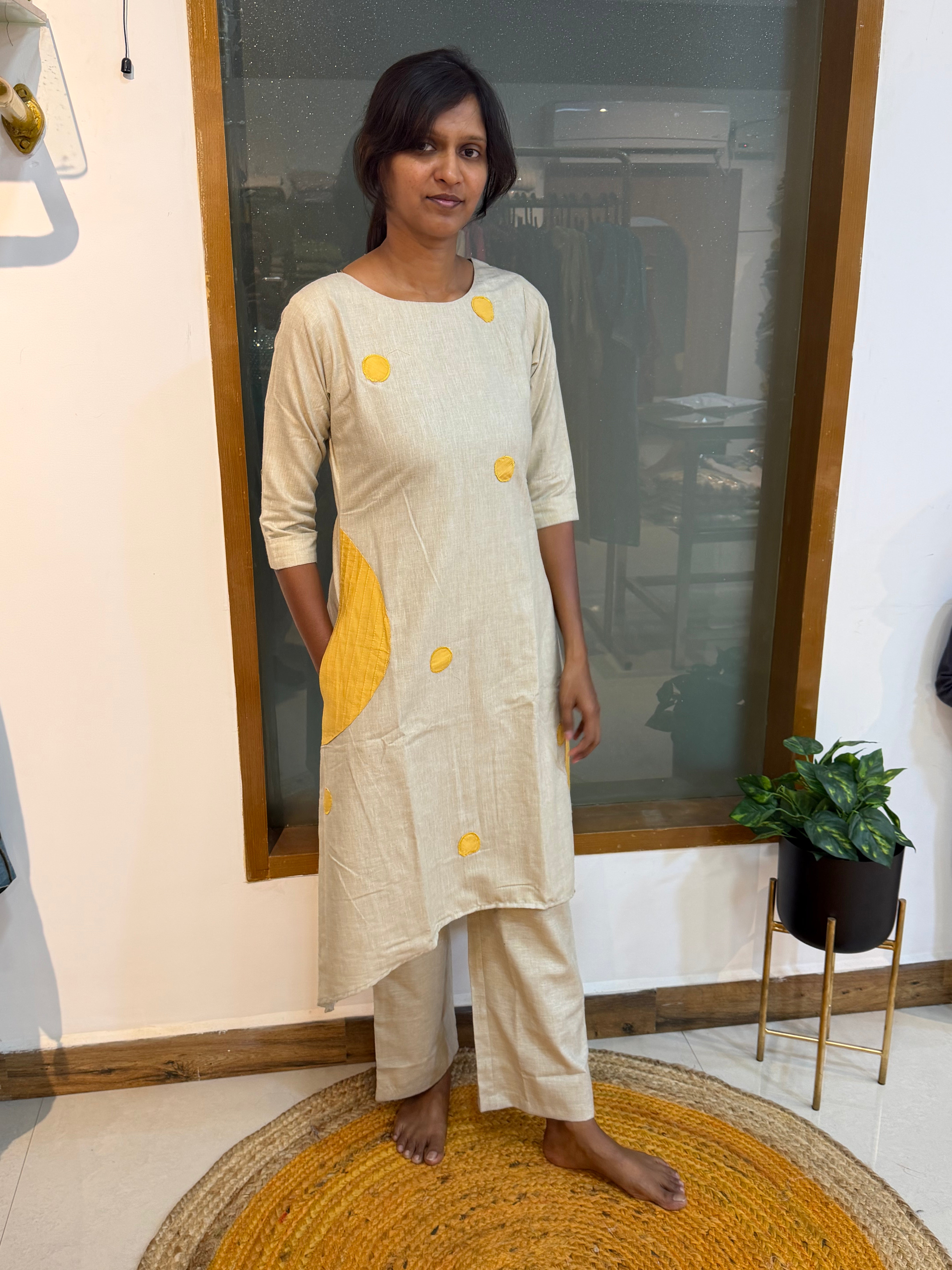 Riya 718