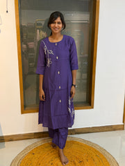Srivya 722