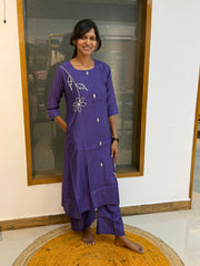 Srivya 722