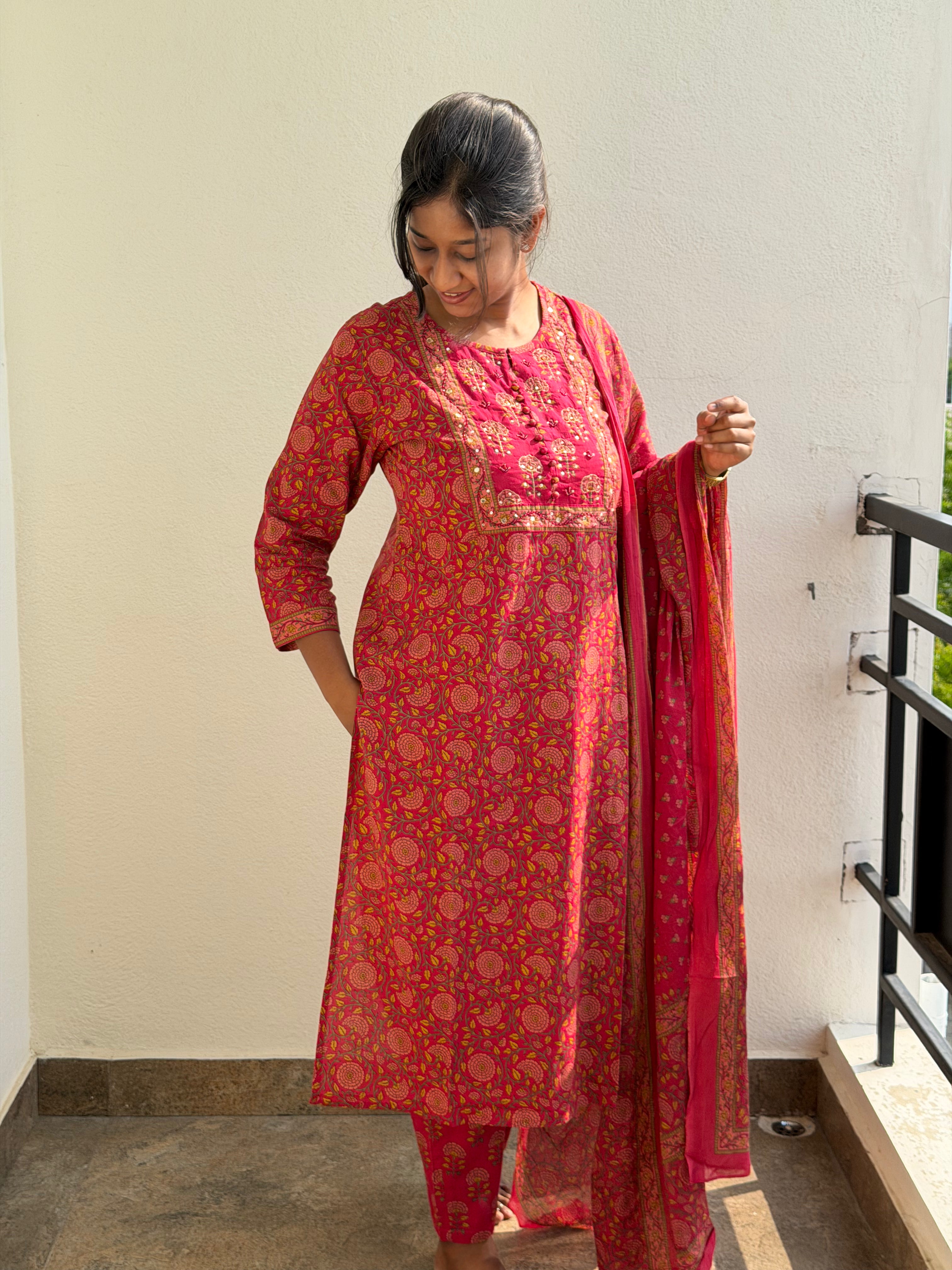 Gulabi 714