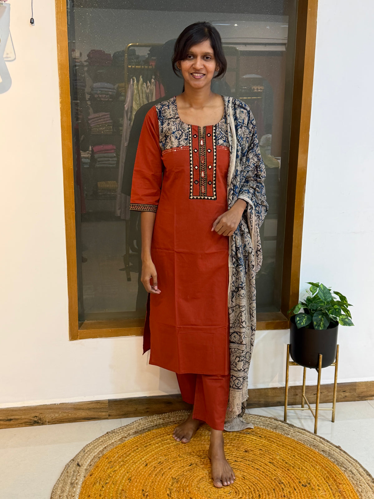 Nidhya 756B