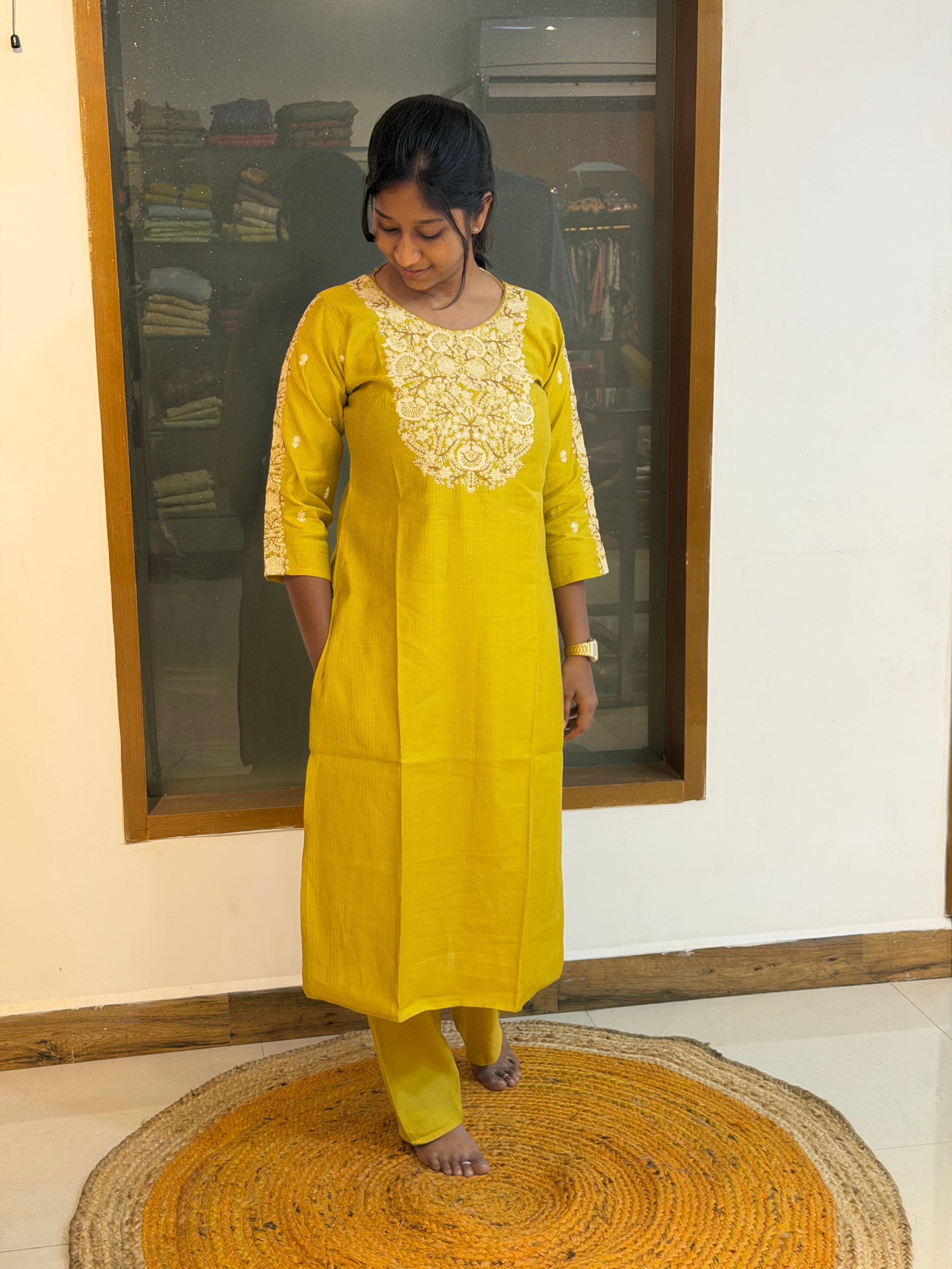 Saanvi 898B