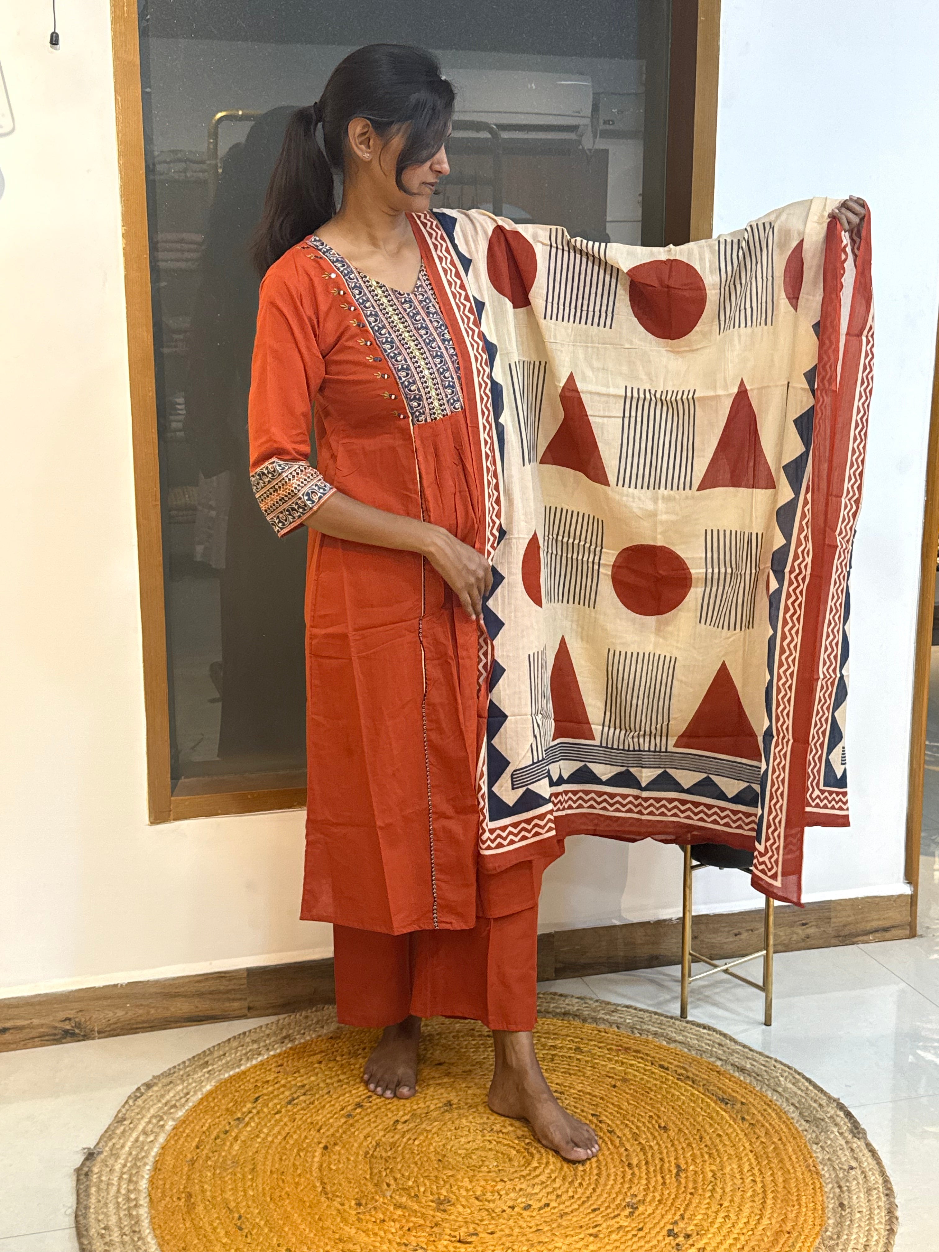 Narmadha 657
