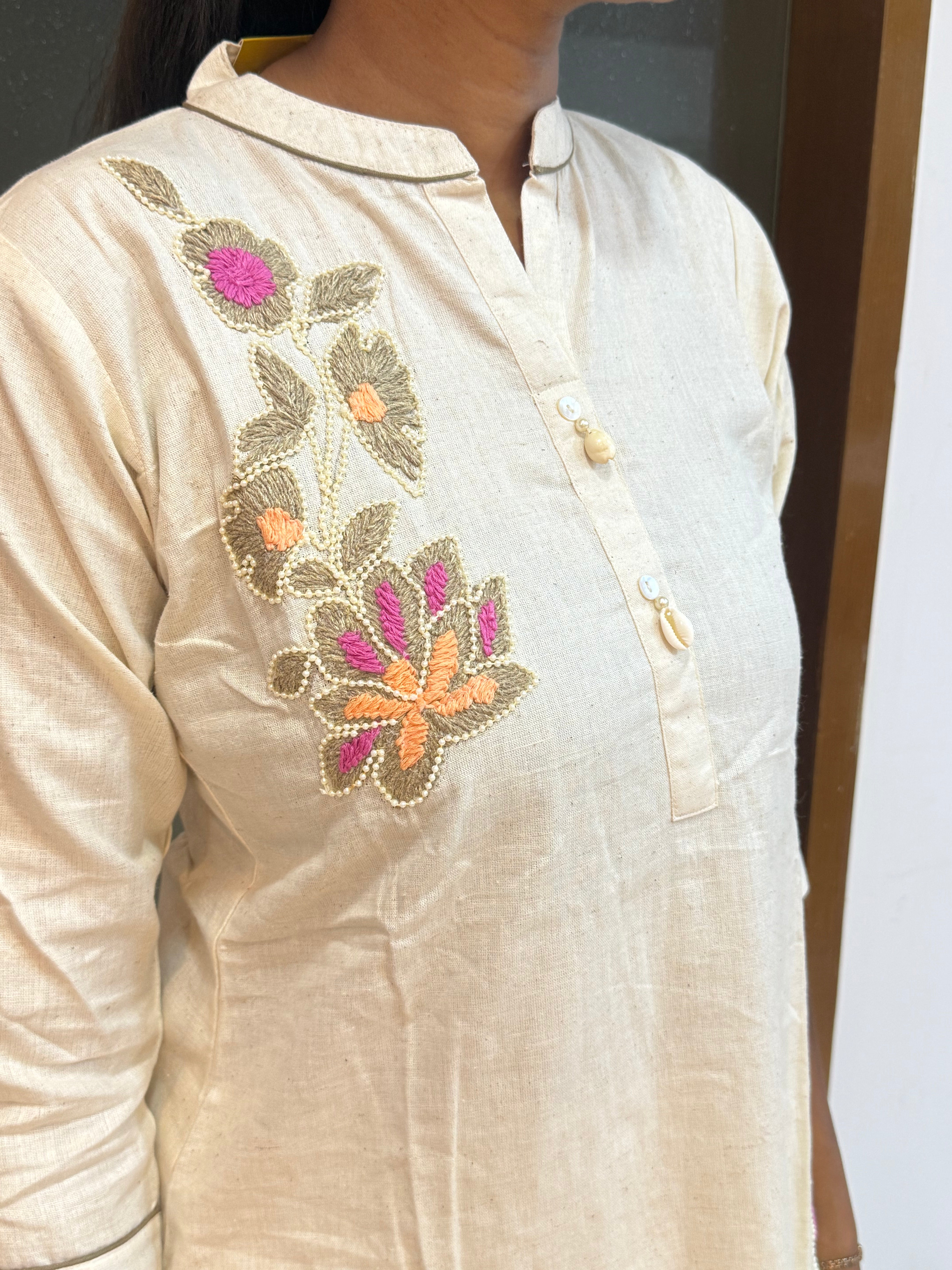 Nidhya 689